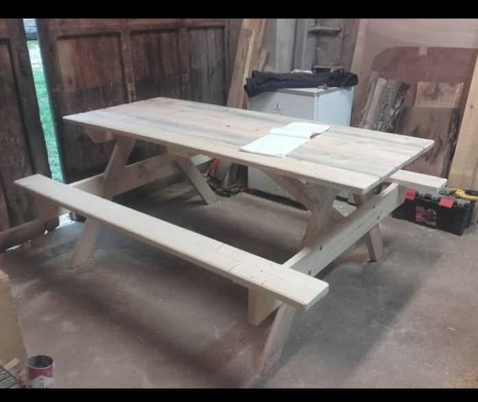Table extérieur fabriquer - LLORENTE David