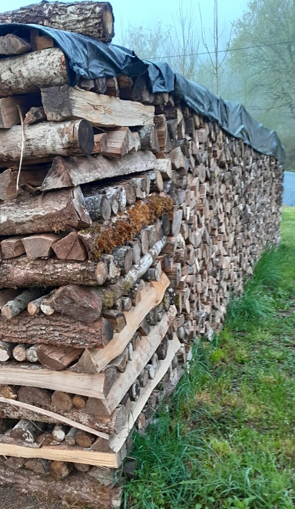 Sechage bois de chauffage - LLORENTE David